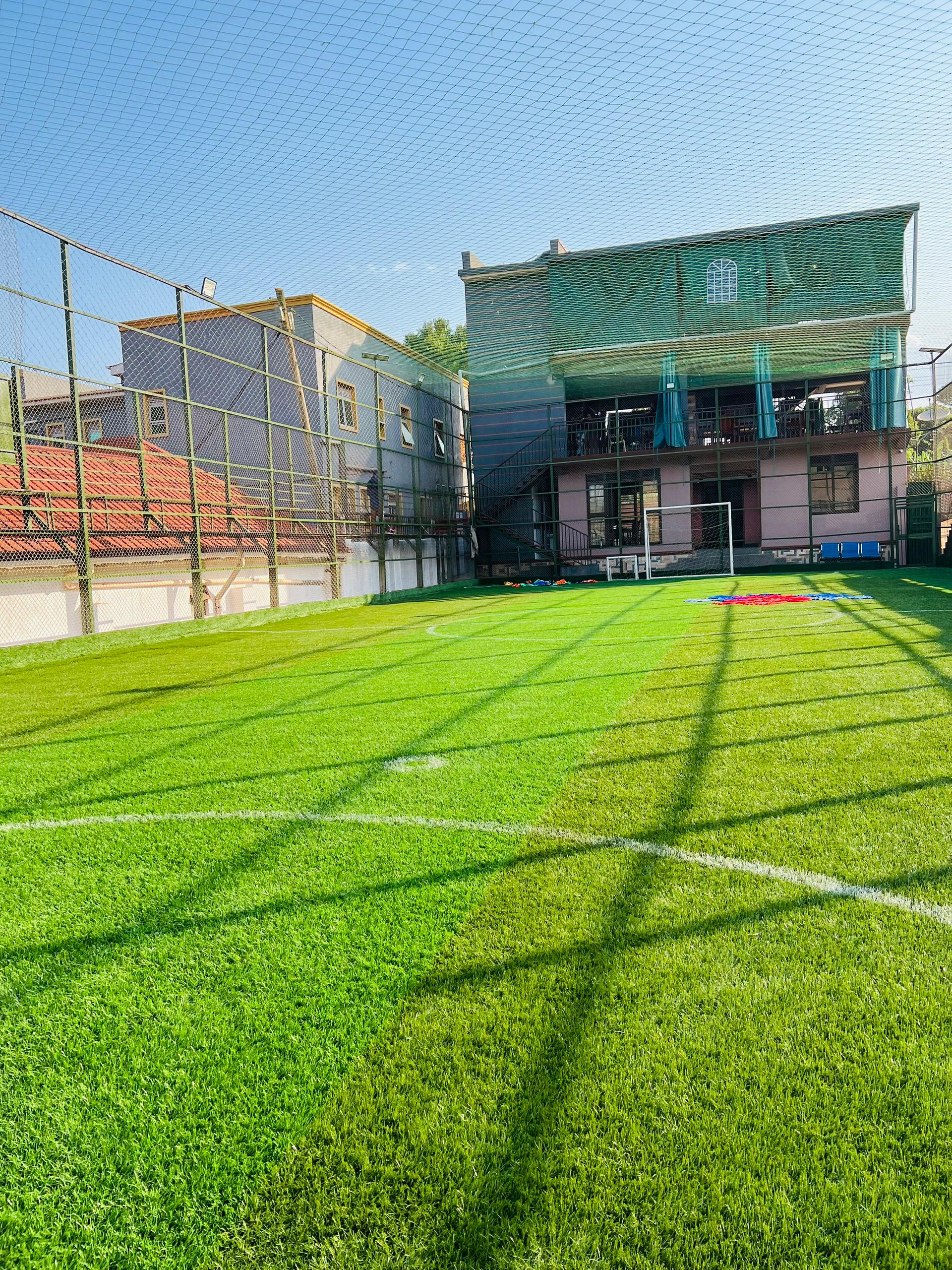 Fit and Fun football turf